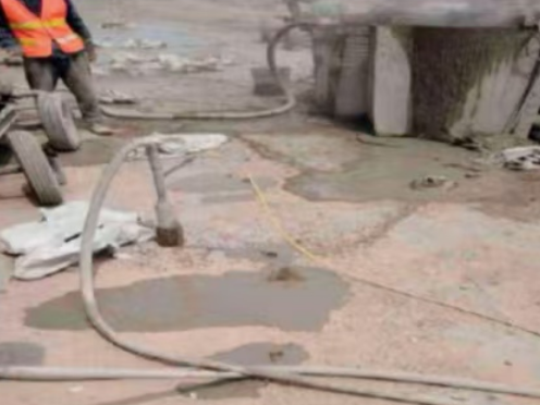 吉利水泥混凝土路面板底注浆技术 路面脱空注浆整治方案