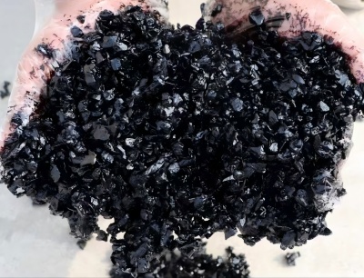 吉利沥青冷补料（沥青砂）的优势特点与施工流程解析